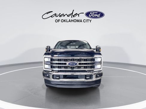 Used 2023 Ford F350 Lariat w/ Lariat Ultimate Package AWD/4WD image 3