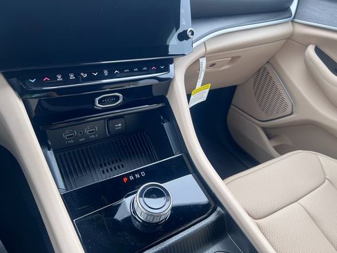 New 2026 Jeep Grand Cherokee Limited w/ Luxury Tech Group II image 20