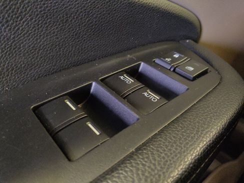 Used 2019 Honda Pilot Touring image 27