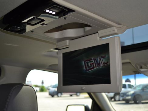Used 2017 GMC Yukon Denali w/ Open Road Package AWD/4WD image 43