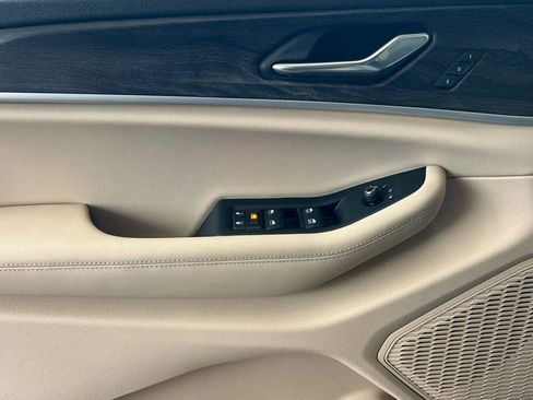 New 2025 Jeep Grand Cherokee L Limited w/ Luxury Tech Group II image 11