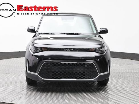 Used 2025 Kia Soul LX w/ LX Technology Package FWD image 2