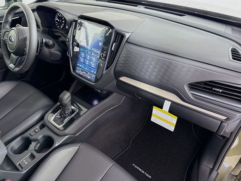 New 2025 Subaru Forester Limited image 28