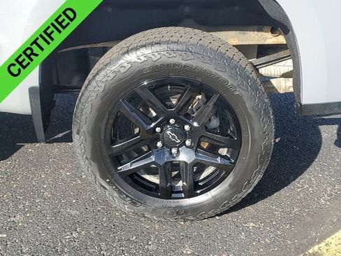 Certified 2024 Chevrolet Silverado 1500 LT Trail Boss w/ Convenience Package II AWD/4WD image 33