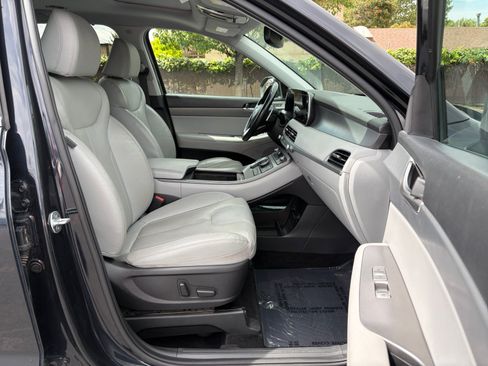 Used 2022 Hyundai Palisade SEL w/ 8P Bench Seat Package AWD/4WD image 30