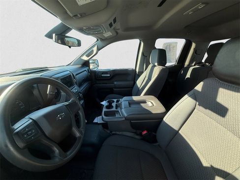 Used 2019 Chevrolet Silverado 1500 Custom Trail Boss w/ Custom Convenience Package image 5