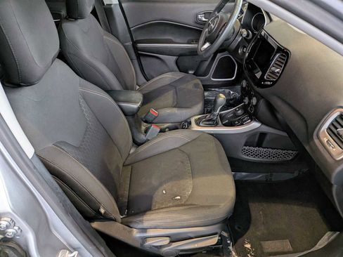 Used 2018 Jeep Compass Sport w/ Tech Group image 19