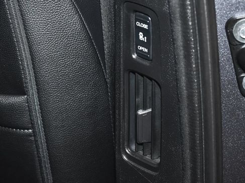 Used 2023 Honda Odyssey EX-L image 15