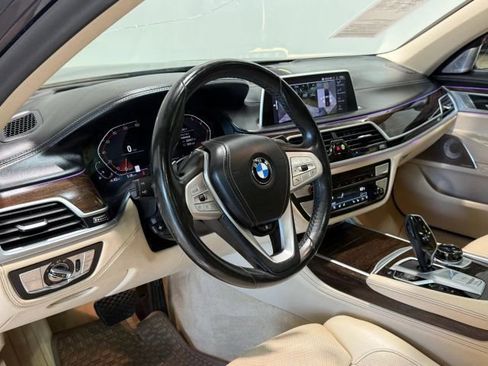 Used 2020 BMW 750i xDrive w/ Executive Package image 10