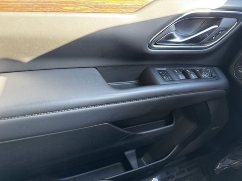 Certified 2024 Chevrolet Suburban High Country image 33