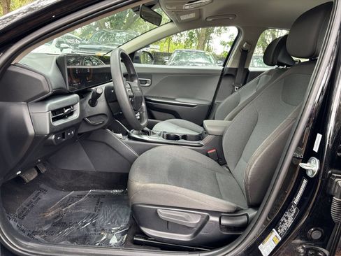 Used 2025 Kia K4 FWD image 25