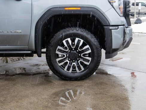 Used 2025 GMC Sierra 2500 Denali Ultimate AWD/4WD image 40