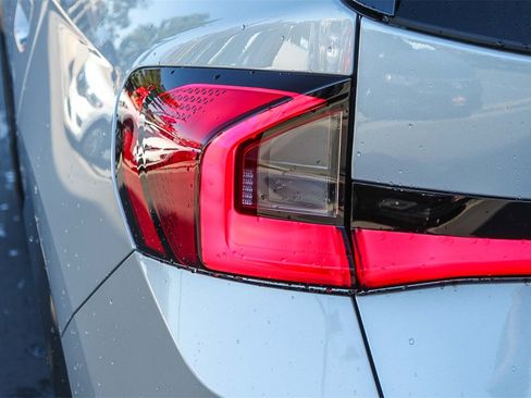 Used 2025 BMW X1 xDrive28i w/ Technology Package image 9