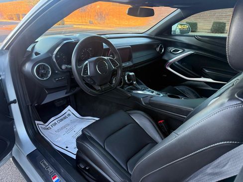 Used 2017 Chevrolet Camaro SS RWD image 10