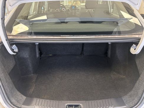 Used 2016 Ford Fiesta SE image 21