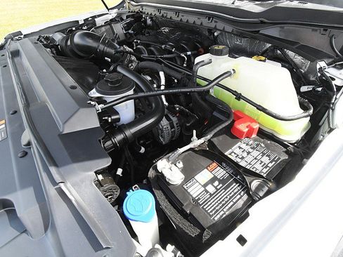 Used 2025 Ford F450 Lariat AWD/4WD image 26