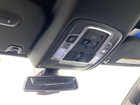 Used 2019 RAM 1500 Laramie w/ Sport Appearance Package AWD/4WD image 26