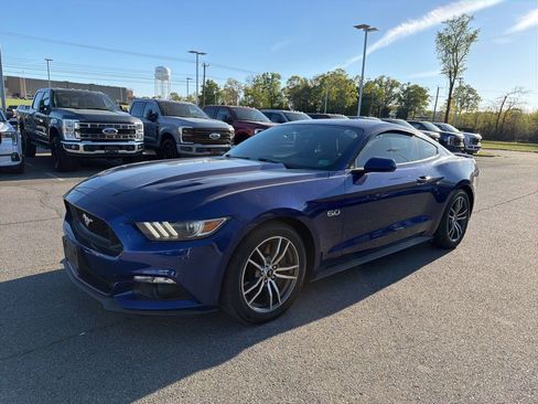 Used 2015 Ford Mustang GT RWD image 4
