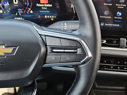 Used 2025 Chevrolet Equinox LT w/ Convenience Package II image 18