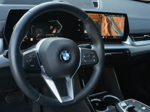 Used 2026 BMW X2 xDrive28i image 7