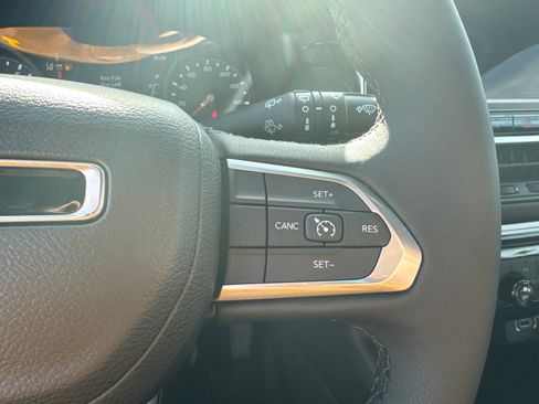 New 2026 Jeep Compass Latitude image 26