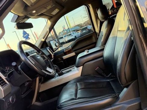 Used 2020 Ford F150 Lariat image 13