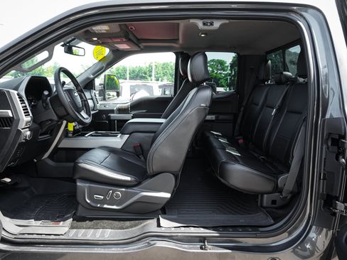 Used 2017 Ford F350 Lariat AWD/4WD image 26