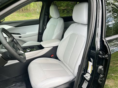 New 2026 Jeep Cherokee Laredo AWD/4WD image 15