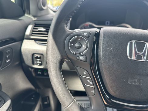 Used 2018 Honda Pilot Touring image 58