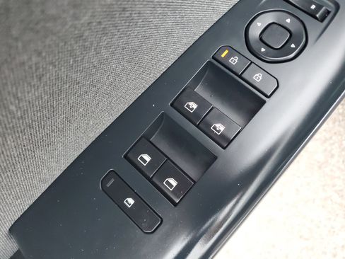 Used 2025 Kia K4 EX image 17