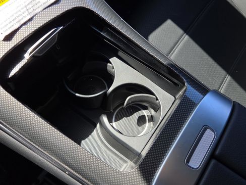 Used 2026 Mercedes-Benz GLC 300 image 34