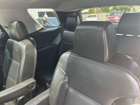 Used 2019 Chevrolet Traverse Premier w/ Redline Edition image 9