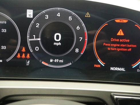 Certified 2026 Porsche Cayenne Coupe image 34