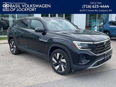 Used 2024 Volkswagen Atlas Cross Sport SE w/ Panoramic Sunroof Package