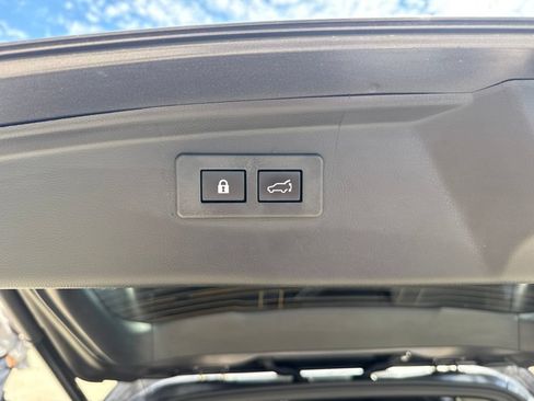 Used 2024 Subaru Outback Premium AWD/4WD image 22