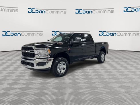 Used 2024 RAM 2500 Tradesman w/ Chrome Appearance Group image 4