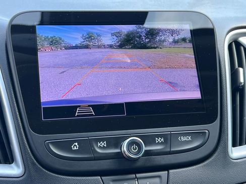 Used 2023 Chevrolet Malibu LS image 19