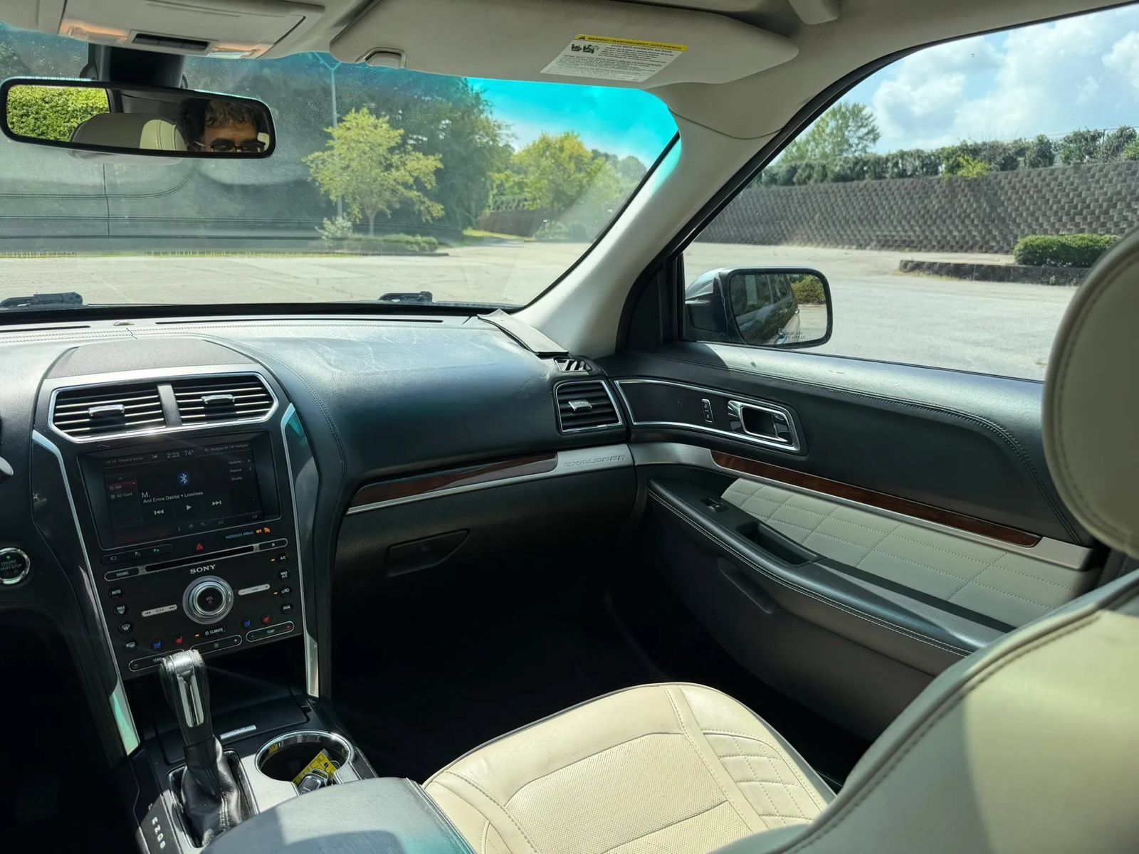 Used 2016 Ford Explorer Platinum AWD/4WD image 17