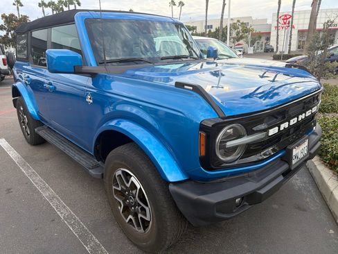Used 2024 Ford Bronco Outer Banks AWD/4WD image 5