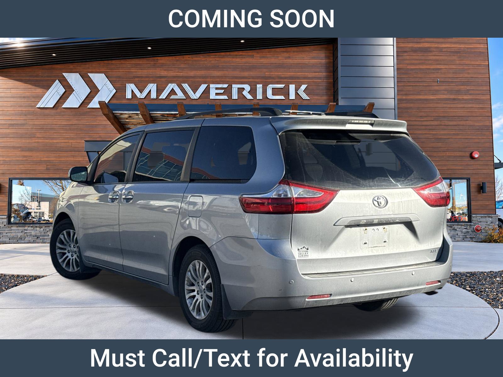 Used 2017 Toyota Sienna XLE Premium FWD image 5