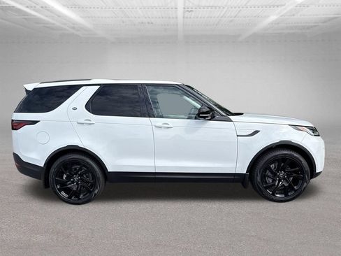 Used 2025 Land Rover Discovery S AWD/4WD image 6