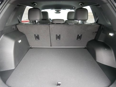 New 2026 Chevrolet Equinox LT AWD/4WD image 8