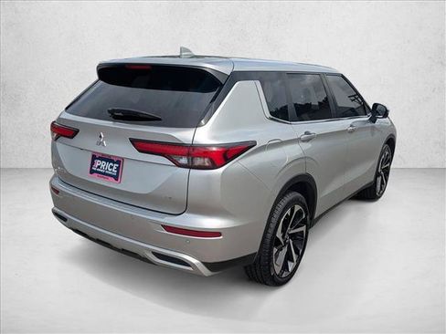 Used 2022 Mitsubishi Outlander SE FWD image 5