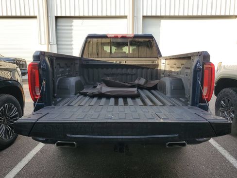 Used 2022 GMC Sierra 1500 Denali AWD/4WD image 9