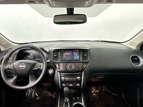 Used 2020 Nissan Pathfinder SL image 25