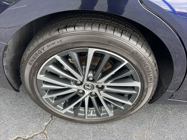Certified 2025 Lexus ES 300h w/ Premium Package FWD image 18