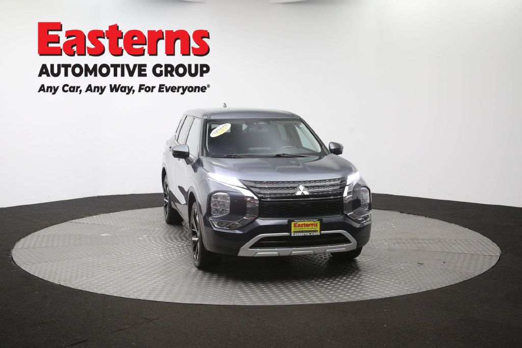 Used 2024 Mitsubishi Outlander SE AWD/4WD image 55