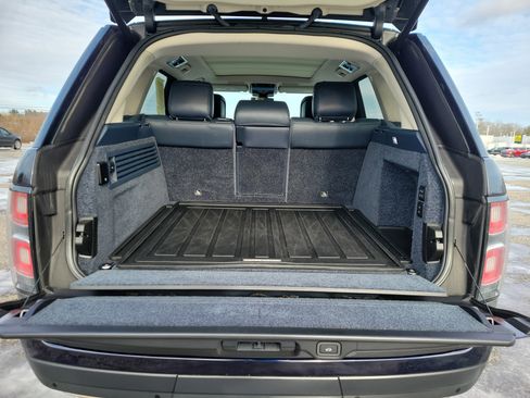Used 2020 Land Rover Range Rover HSE image 16