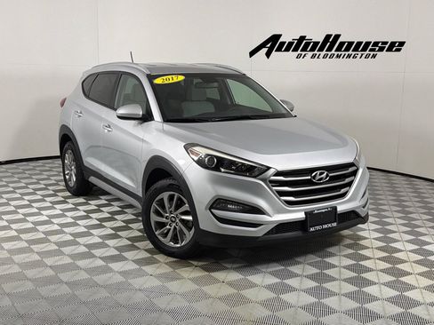 Used 2017 Hyundai Tucson SE w/ SE Popular Package 02 AWD/4WD image 1