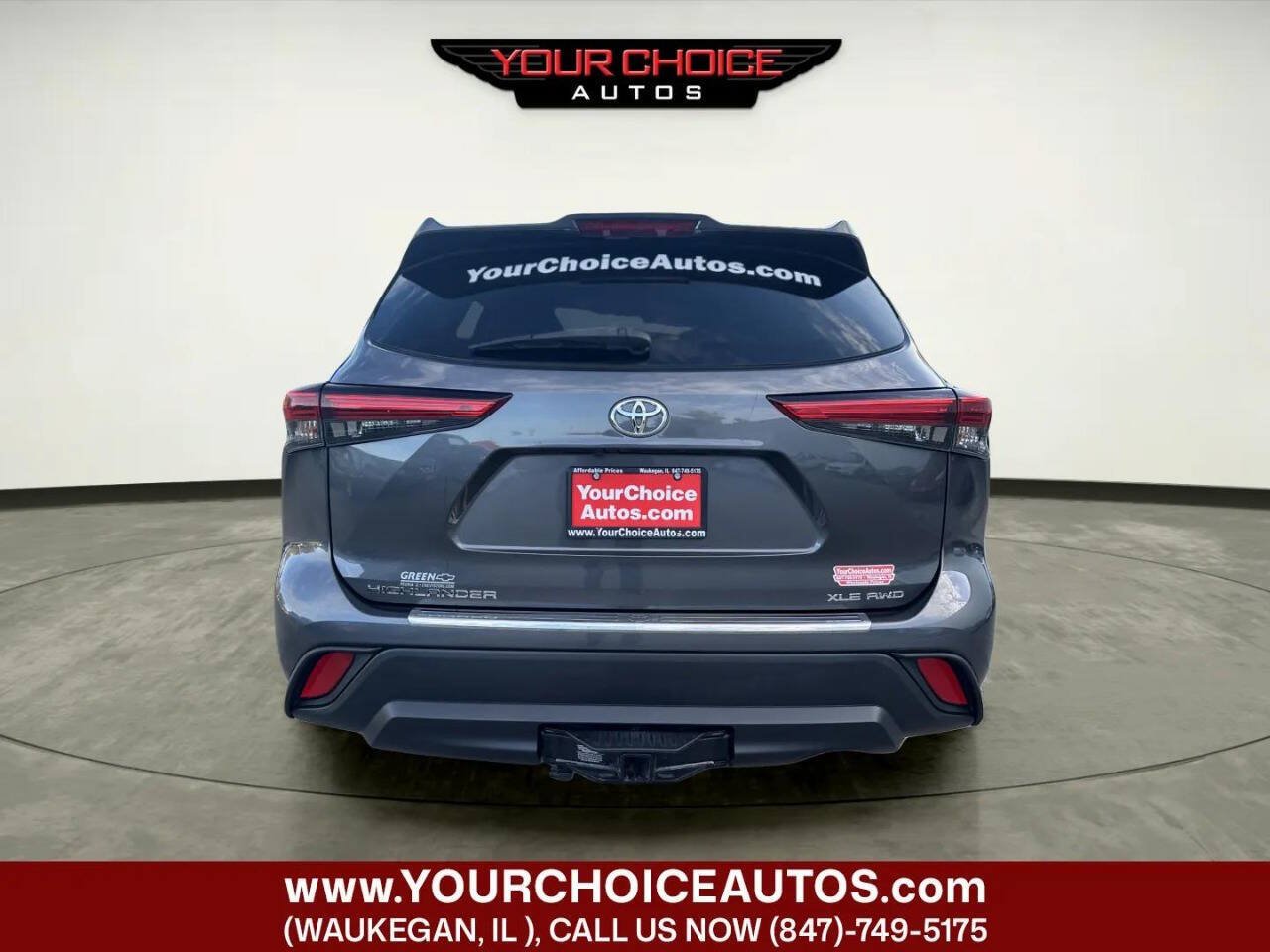 Used 2021 Toyota Highlander XLE AWD/4WD image 4